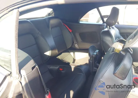 2022 Ford Mustang Ecoboost Premium z USA, uszkodzony, nr VIN 1FATP8UHXN5106141